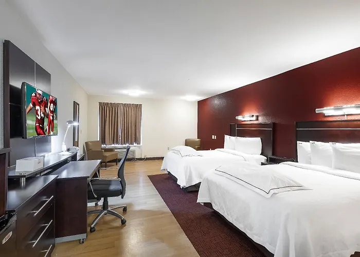 Hotel Red Roof Plus+ Downtown - Convention Center Columbus