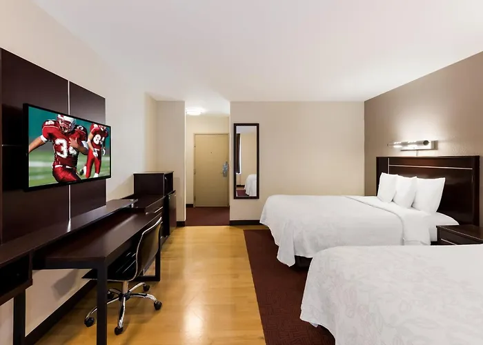 Red Roof Plus+ Downtown - Convention Center Hotel 3*