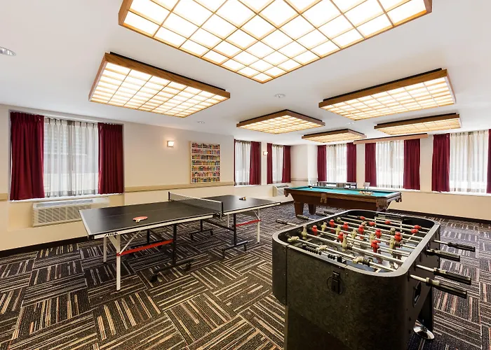 Red Roof Plus+ Downtown - Convention Center Hotel 3*
